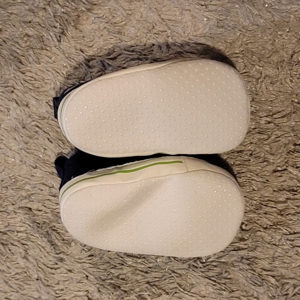 Shoes - Picture 3 of 5